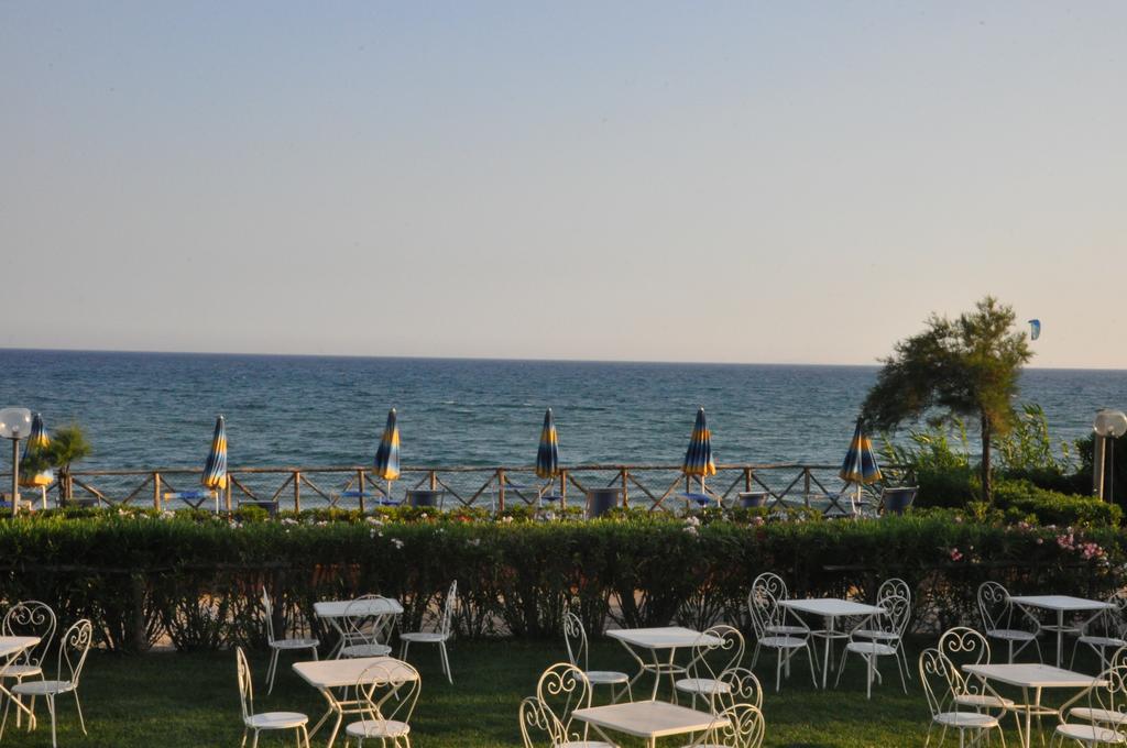 Settebello Village Lido Di Fondi Exteriör bild